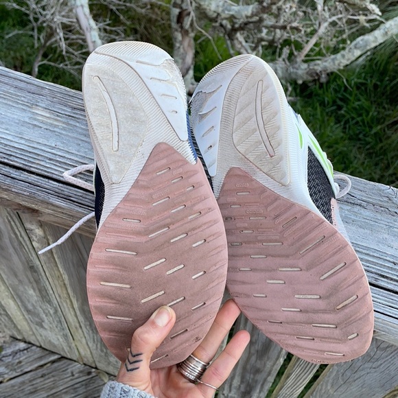 New balance running shoes size 9.5 - Picture 4 of 8